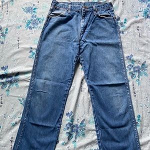 Wrangler Men’s 32x31 Blue Denim Jeans Quality Work Apparel